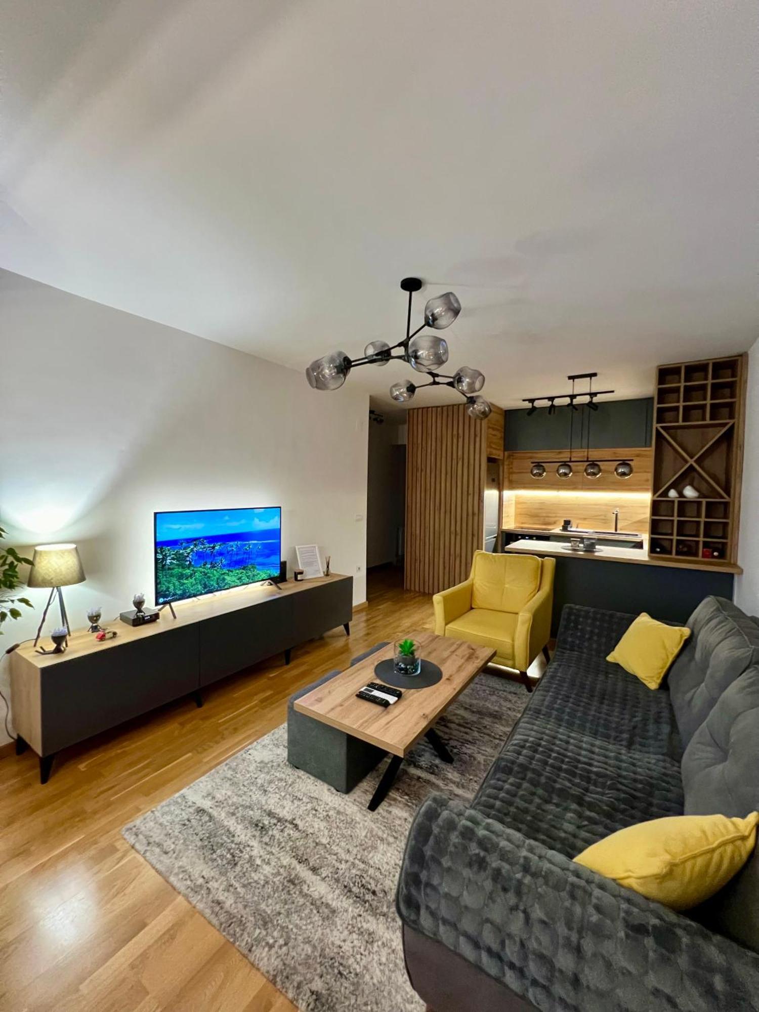 Aj Luxe Residence Σκόπια Εξωτερικό φωτογραφία