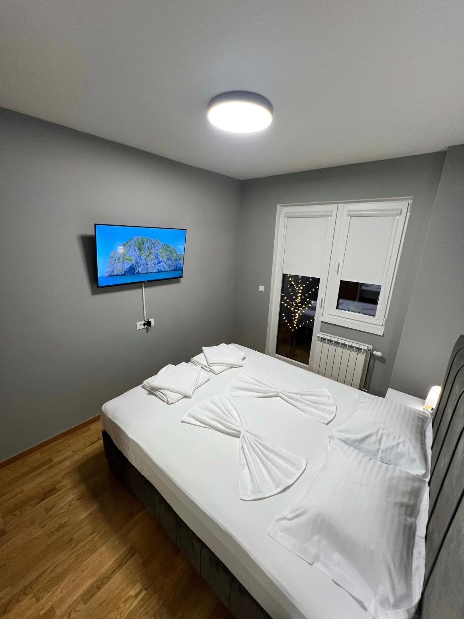Aj Luxe Residence Σκόπια Εξωτερικό φωτογραφία